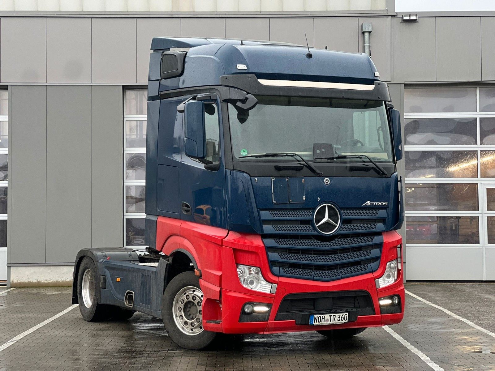 Fahrzeugabbildung Mercedes-Benz Actros 1846 SZM 4x2 Standklima  Retarder