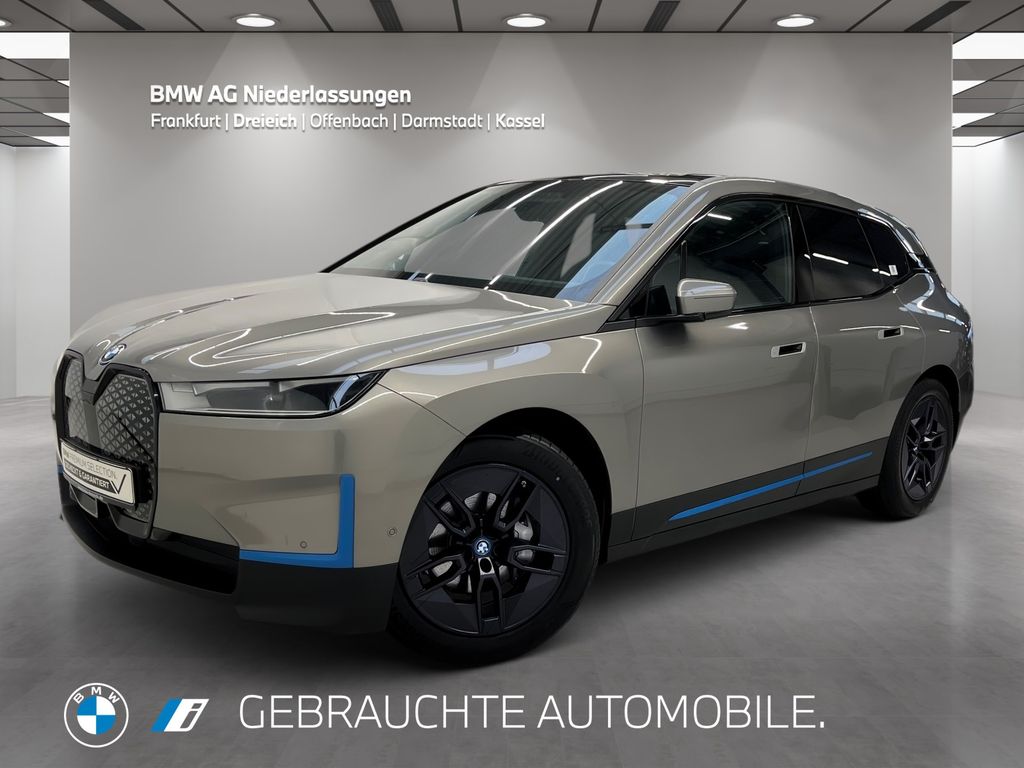 Image of BMW iX