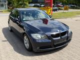 BMW 3 Limousine 320i*TÜV NEU*XENON* - BMW 320 aus 2005: 320i