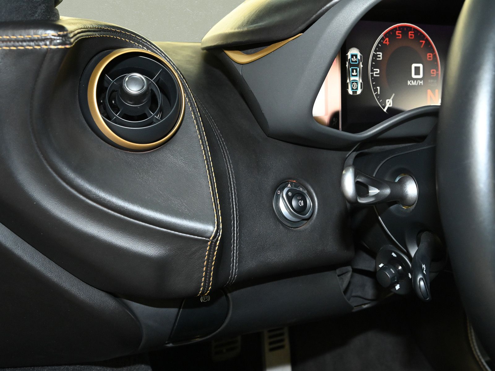 Fahrzeugabbildung McLaren 570S - Lift | Bowers&Wilkins | Nappa | Softclose