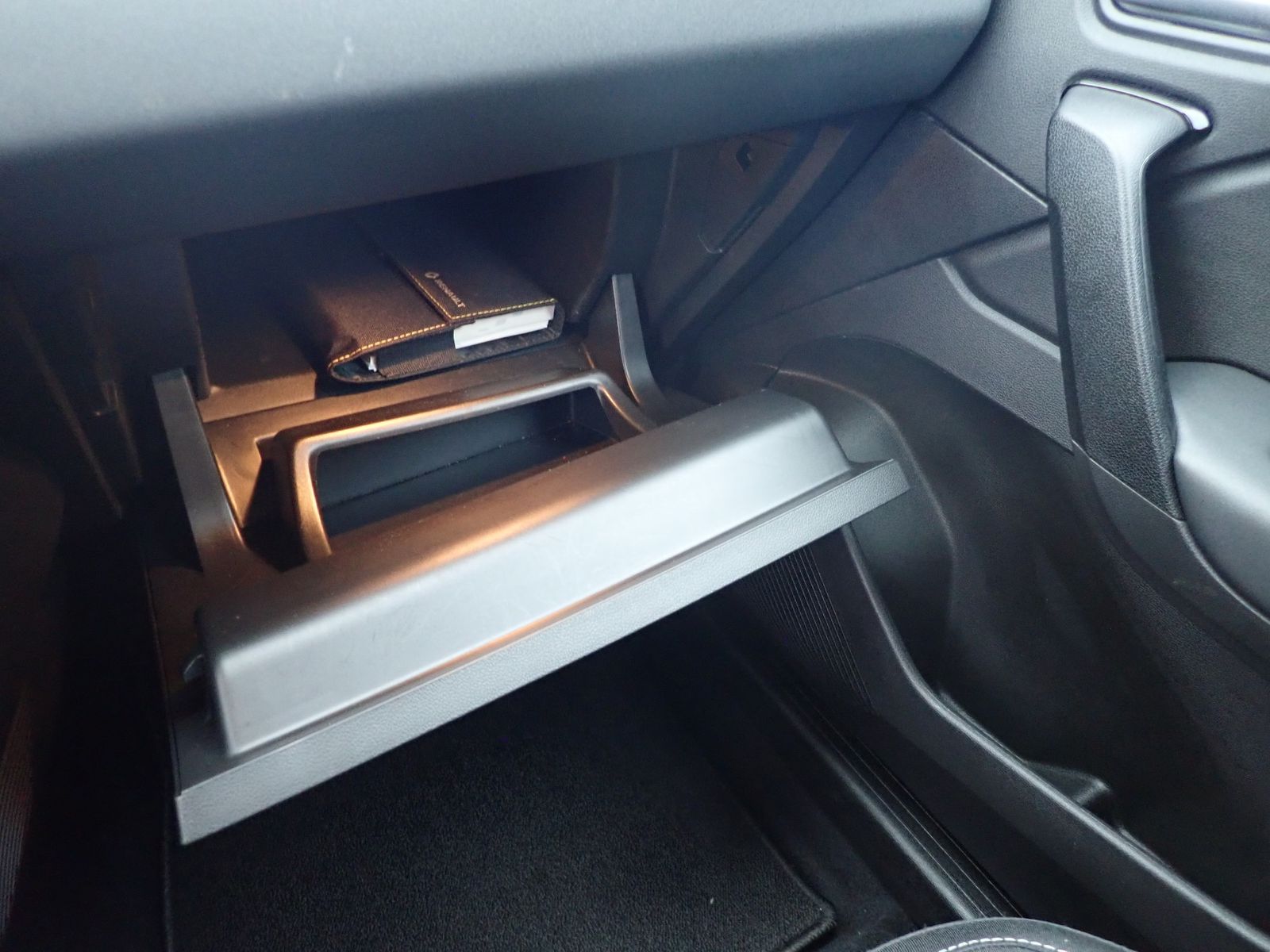 Fahrzeugabbildung Renault Captur Experience TCe 140 EDC