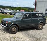 Lada Niva 1.7 4x4 *5.TÜRIG*ALLRAD*AHK*97.000 KM*EU.4* - Lada Niva: Geländewagen