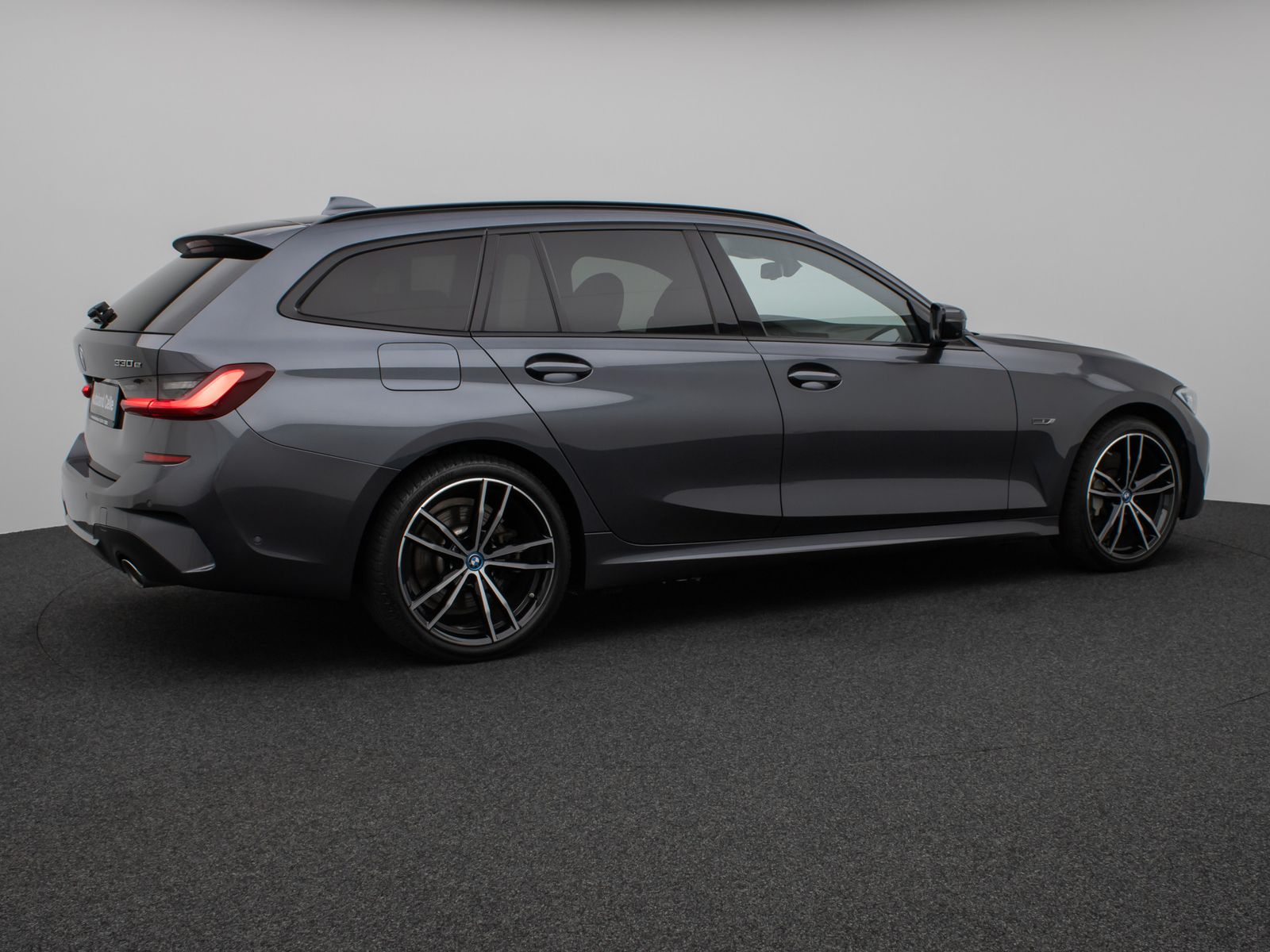 Fahrzeugabbildung BMW 330e M Sport Laser 360°HUD DAB Stop&Go Komfort