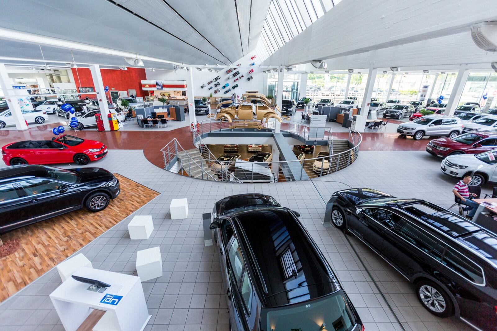 showroom-image-bottom