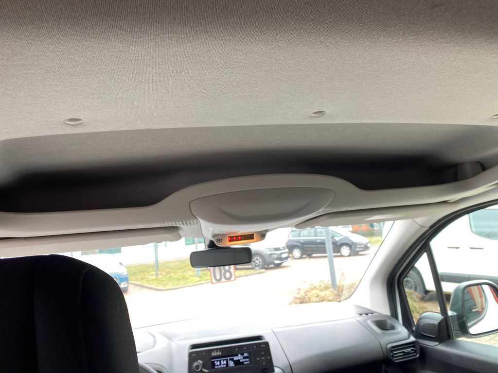 Fahrzeugabbildung Citroën Berlingo M PureTech 110 LIVE *Einparkhilfe*