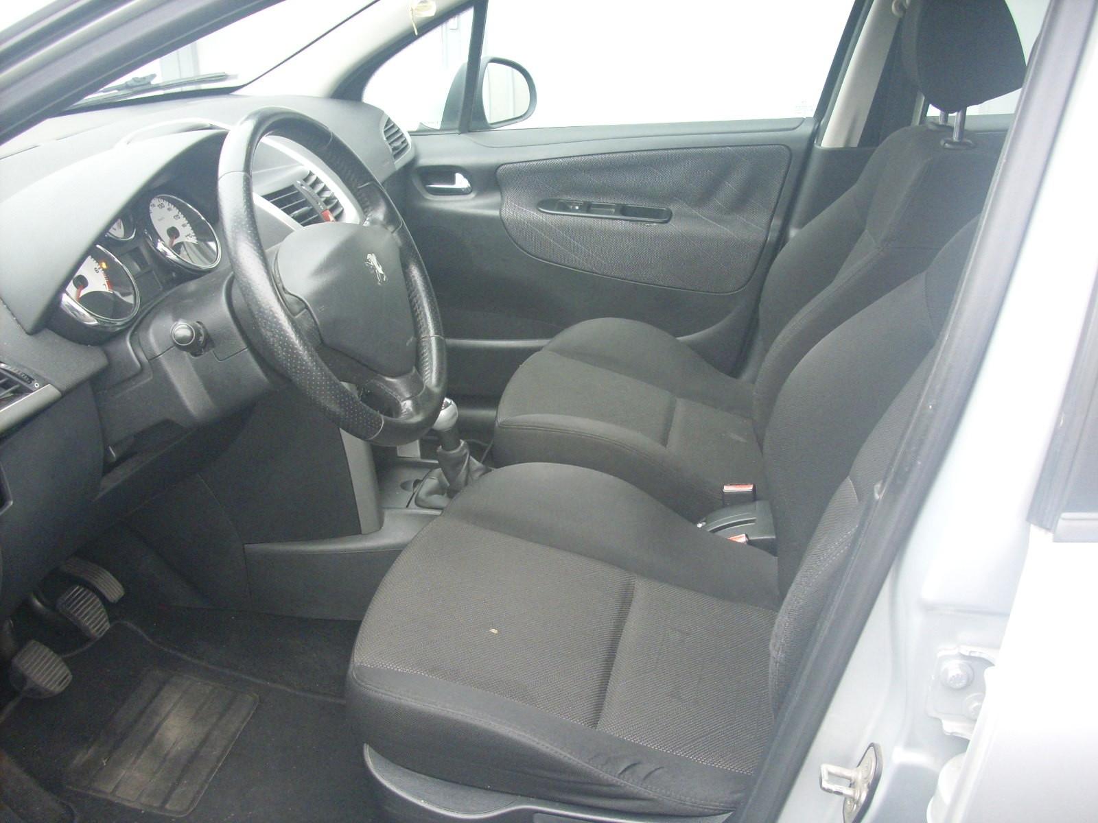 Peugeot 207 2007 — photo 7