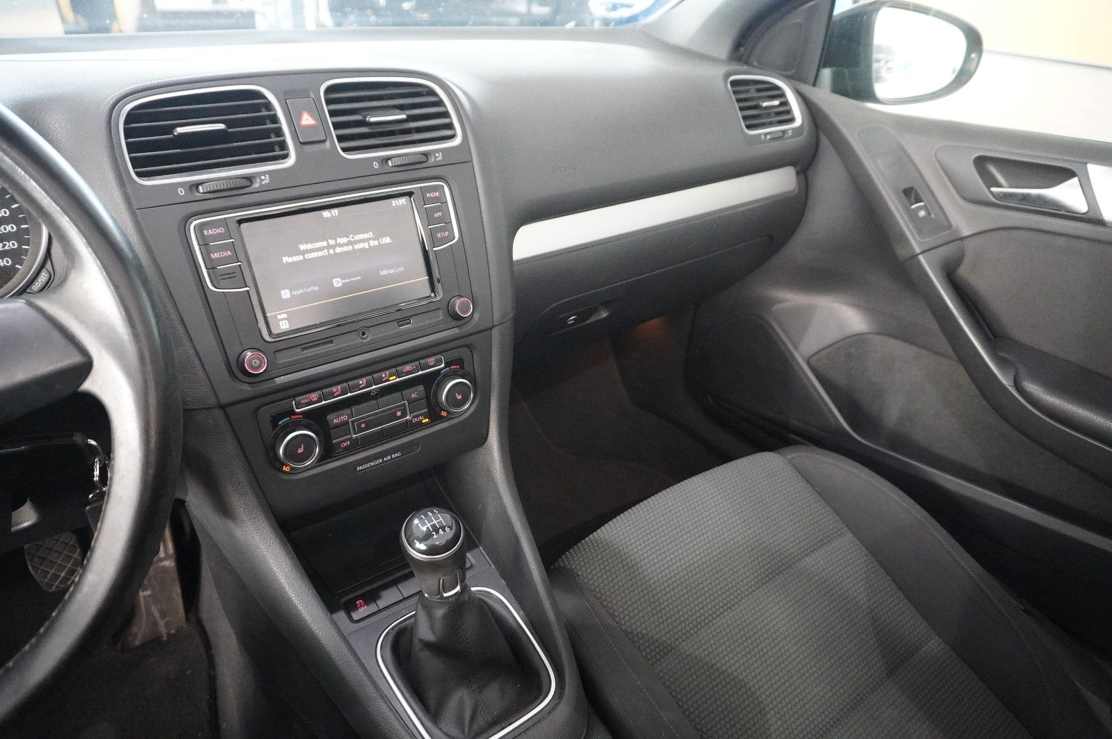 Fahrzeugabbildung Volkswagen Golf VI Cabriolet 1.2 TSI NAVI/SHZ/USB/PDC/TEMP.