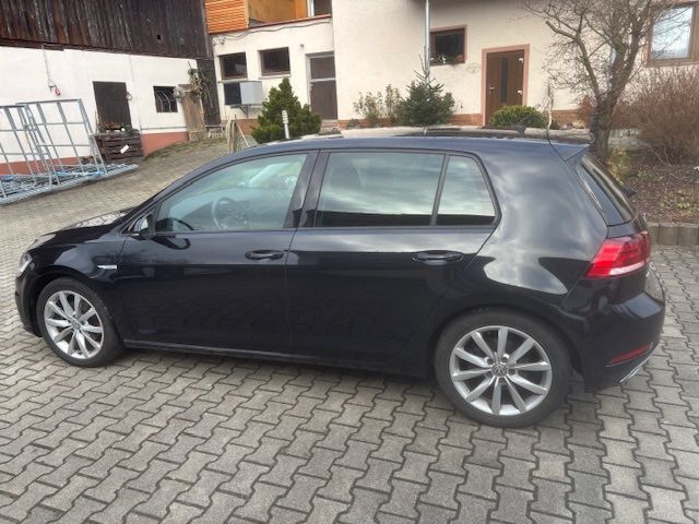 Volkswagen Golf VII Lim.Highline BMT,LED,NAVI,8fach,SHZ,PDC