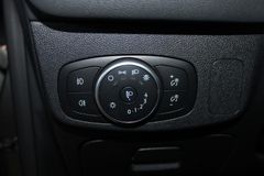 Fahrzeugabbildung Ford Focus 1,5 EcoBlue Titanium Turnier Winter Paket