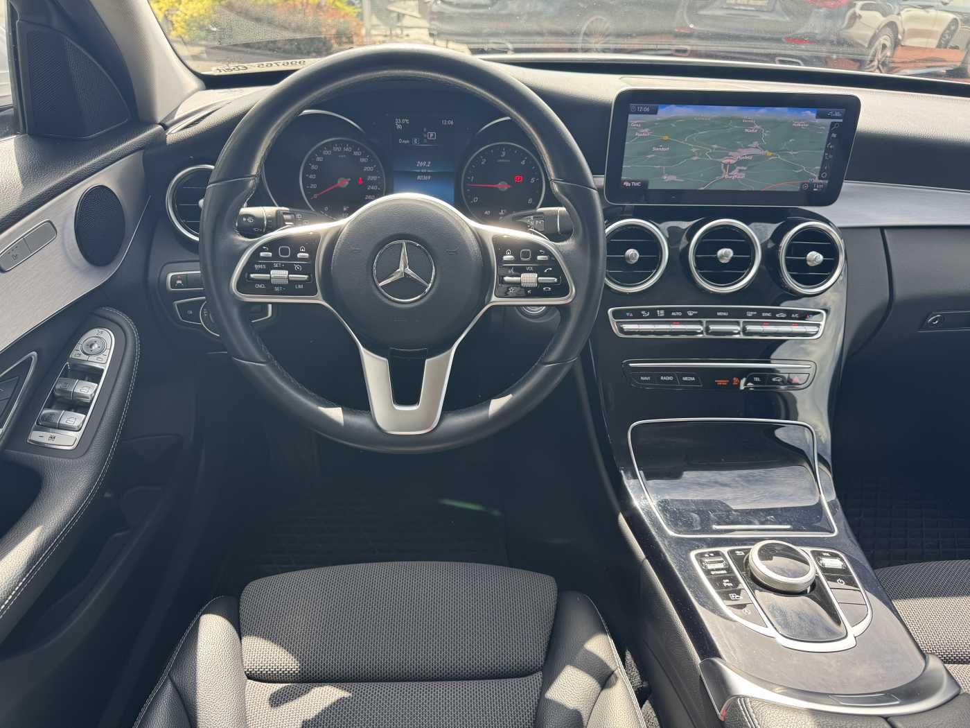 Fahrzeugabbildung Mercedes-Benz C 220d T Avantgarde+RKamera+LED+TotW+SpurH