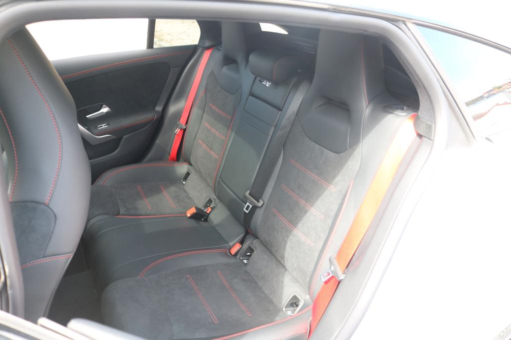 Mercedes-Benz CLA 35 AMG Shooting Brake