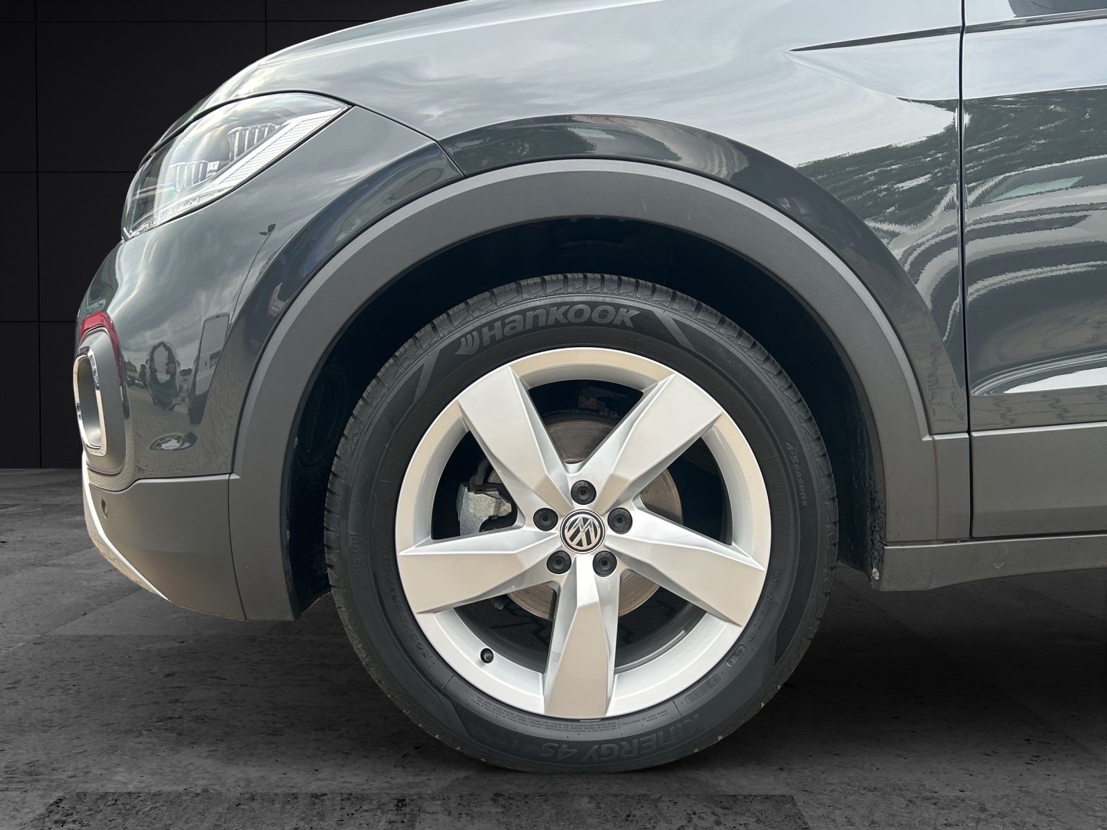 Fahrzeugabbildung Volkswagen T-Cross Style DSG LED Navi VC RFK SHZ 17"