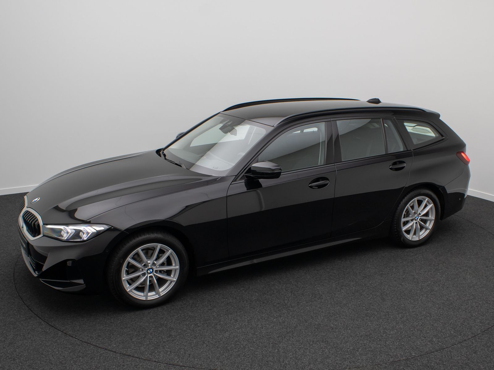 Fahrzeugabbildung BMW 318i Kamera DAB CockPit+ Widscreen Alarm LED