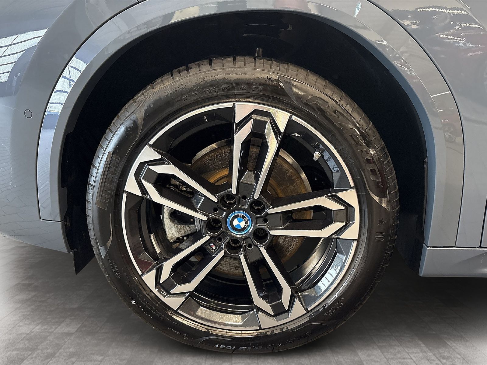 BMW iX2 - Bild 10