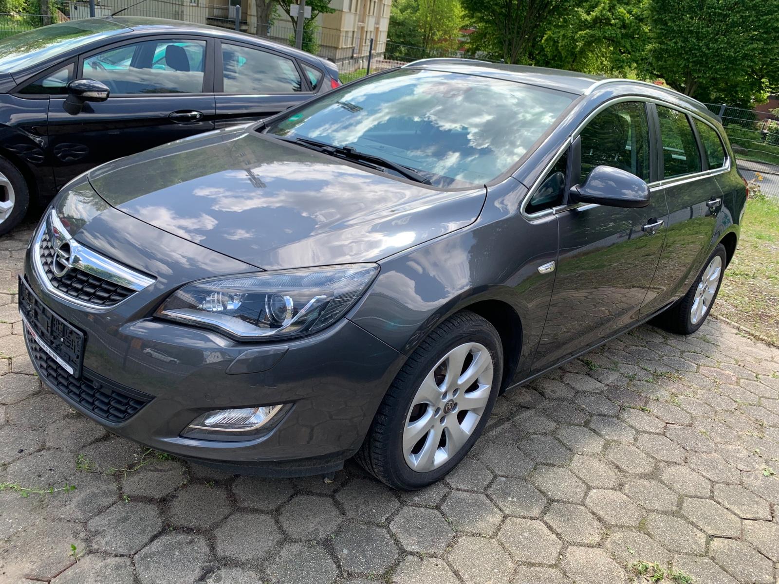 Opel Astra J Sports Tourer Innovation,,119tkm"