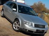 Audi A4 2.0 Avant*SITZHEIZUNG* - Audi A4 aus 2002: Kombi