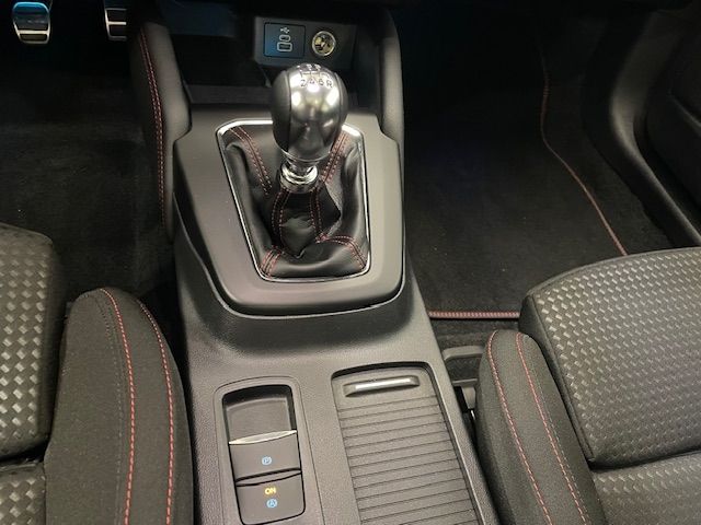 Fahrzeugabbildung Ford Focus ST-Line X LED totWinkAss Schiebedach Kamer