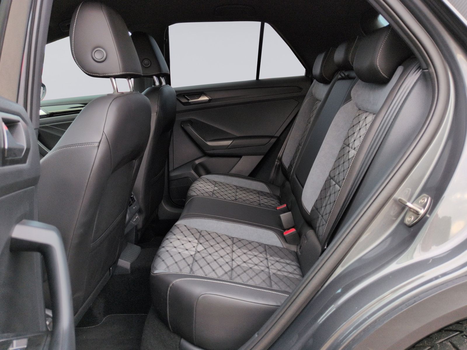 T-Roc R-Line 1.5 TSI DSG MATRIX+KAMERA+SHZ+