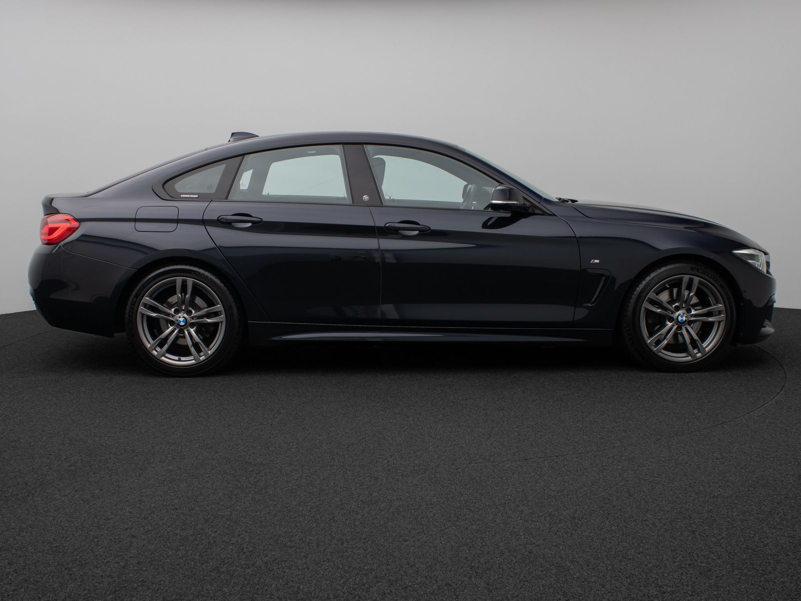 Fahrzeugabbildung BMW 430 Gran Coupé M Sport Glasdach Kamera HUD HiFi