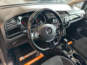 MYAUTOCENTER – Gebraucht- und Jahreswagen mit Werkstattservice in Pfaffenhofen Volkswagen Touran *AHK*ACC*PDC*3-Zonen*NAVI*1-HAND*