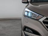 Hyundai Tucson 2.0 CRDi DPF Premium 4WD LED+NAVI+RFK+SHZ - Hyundai TUCSON in Düsseldorf