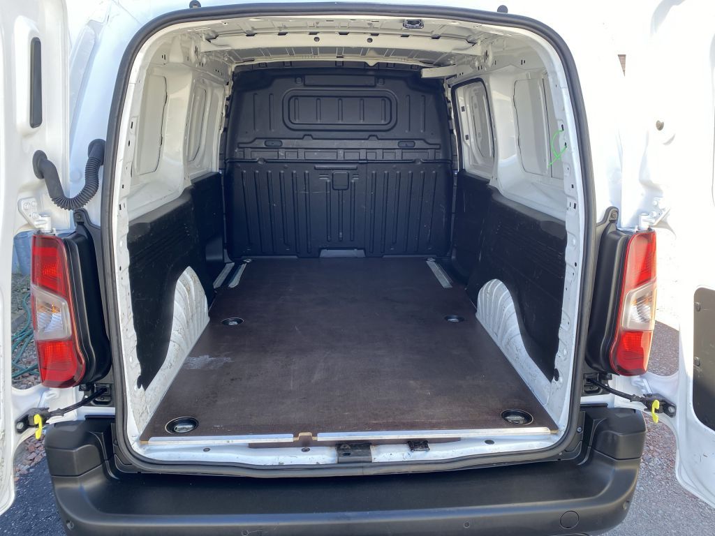 Fahrzeugabbildung Citroën Berlingo 1.5 BlueHDi 100 XL EHZ Club *Rückfahrka