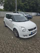 Suzuki Swift 1,3 Club Club - Suzuki Swift Gebrauchtwagen in Mönchengladbach