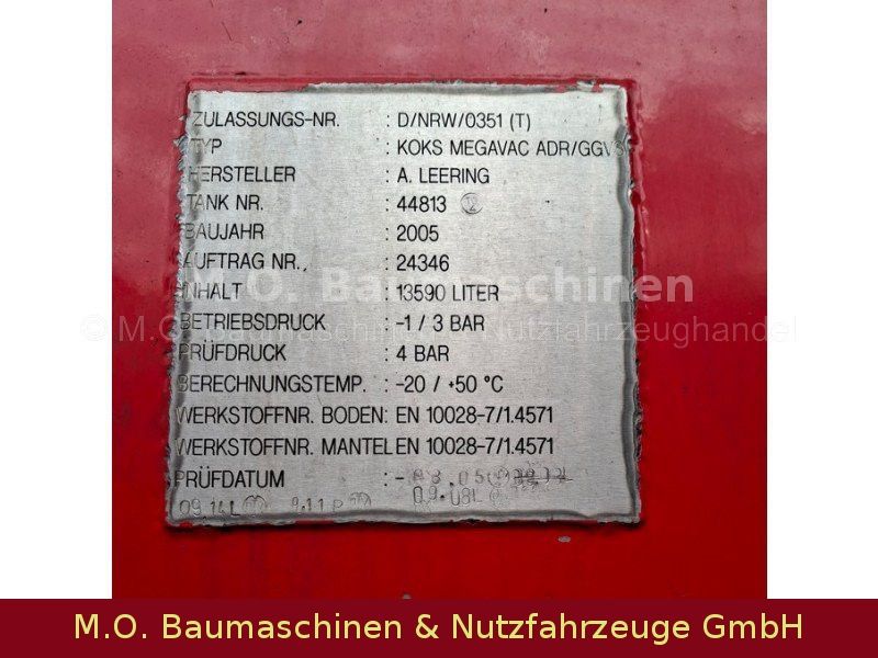 Fahrzeugabbildung Mercedes-Benz Mercedes Actros 4141 / Trockensauger /ADR