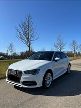 Audi A3 1.4 TFSI e-tron S tronic Ambiente SB Ambiente - Audi A3 Ambiente mit Hybrid-Antrieb (Benzin/Elektro)