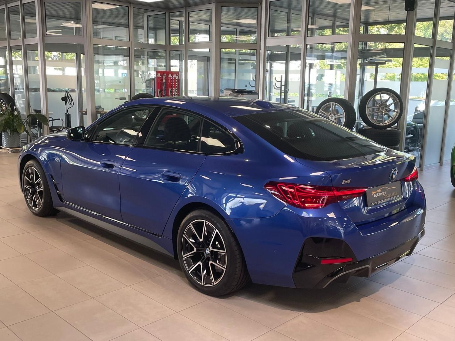 BMW i4 eDrive40 M Sport Blackline Adaptive LED AHK foto 3