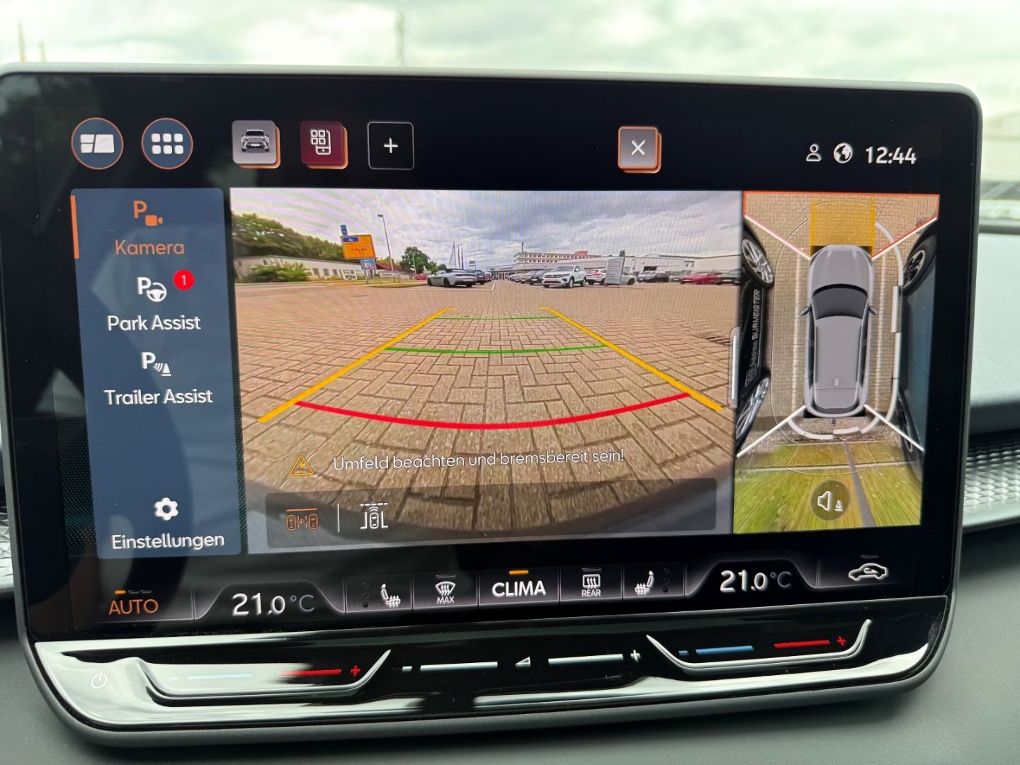 Fahrzeugabbildung CUPRA Terramar 2.0 TSI 4drive VZ HUD AD Pano Navi LED