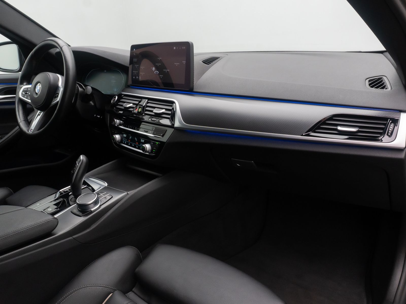 Fahrzeugabbildung BMW 520d xD M Sport Kamera DAB HiFi Lenkrhzg Komfort