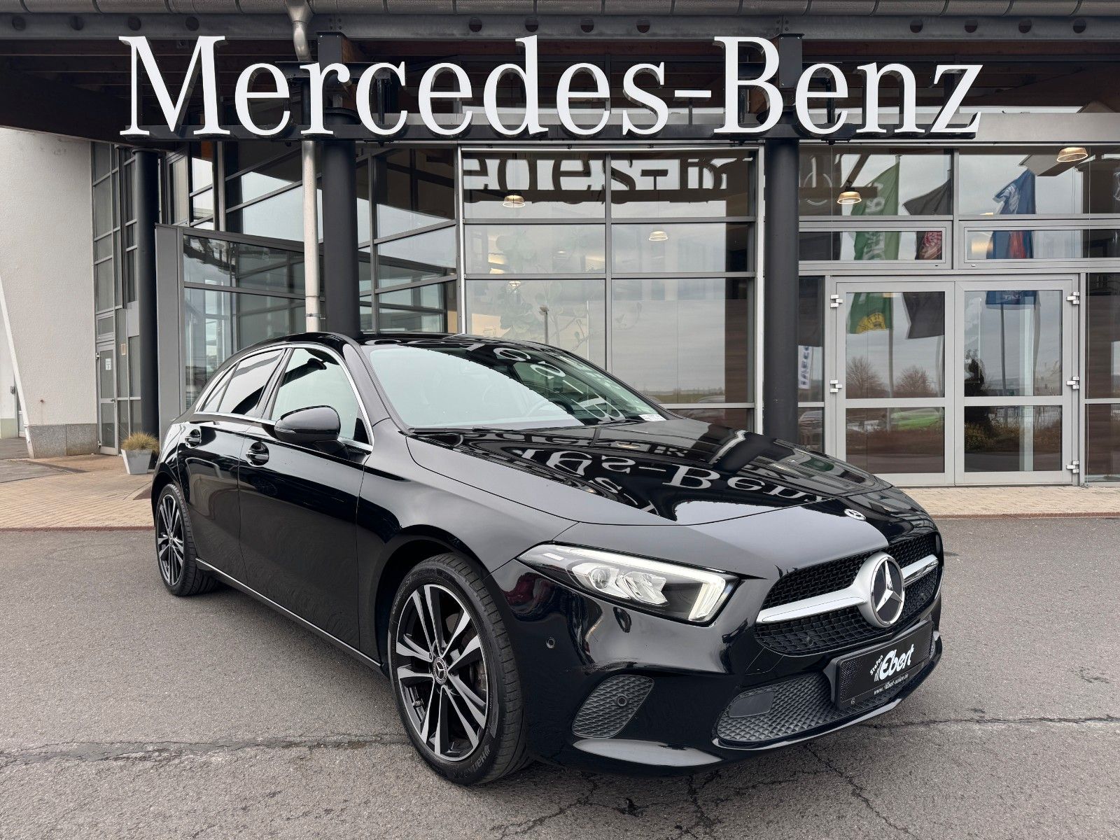 Fahrzeugabbildung Mercedes-Benz A 180 Progressive MBUX+LED+Ambiente+Carplay