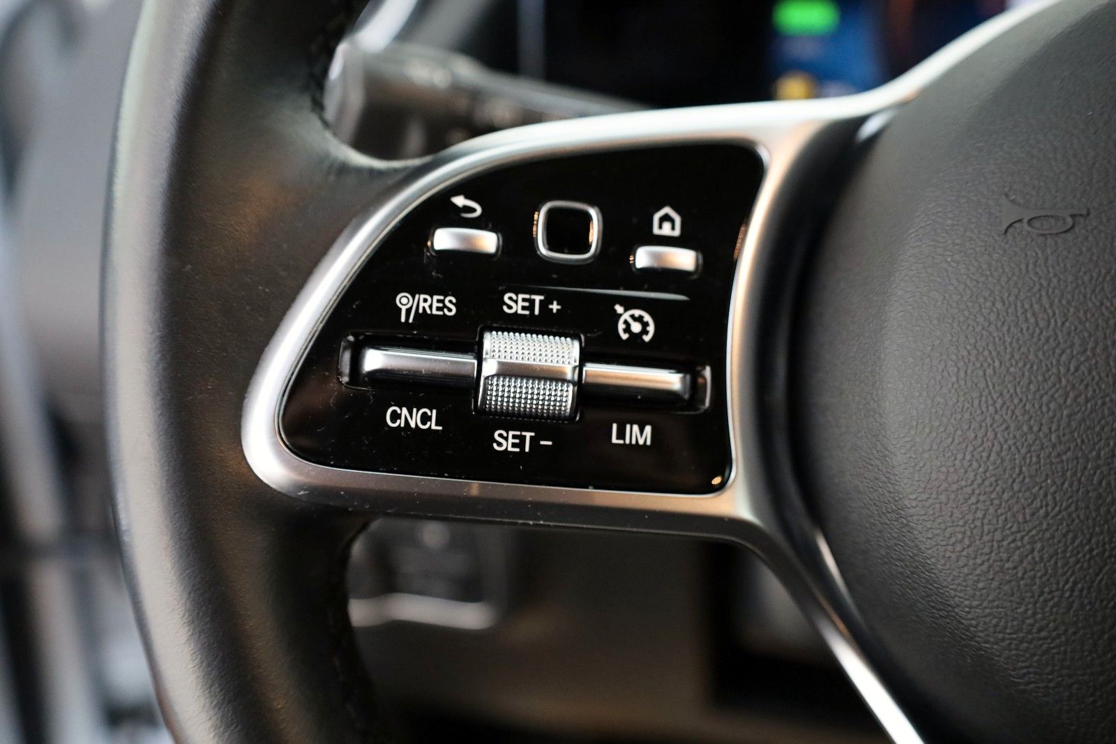 Fahrzeugabbildung Mercedes-Benz GLA 250 e, Progressive Leder,Navi,LED,SH,Kamera