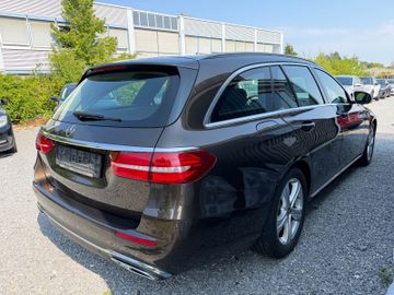 Mercedes E 200 - 4