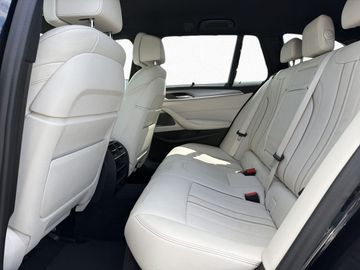 BMW 520 - 12