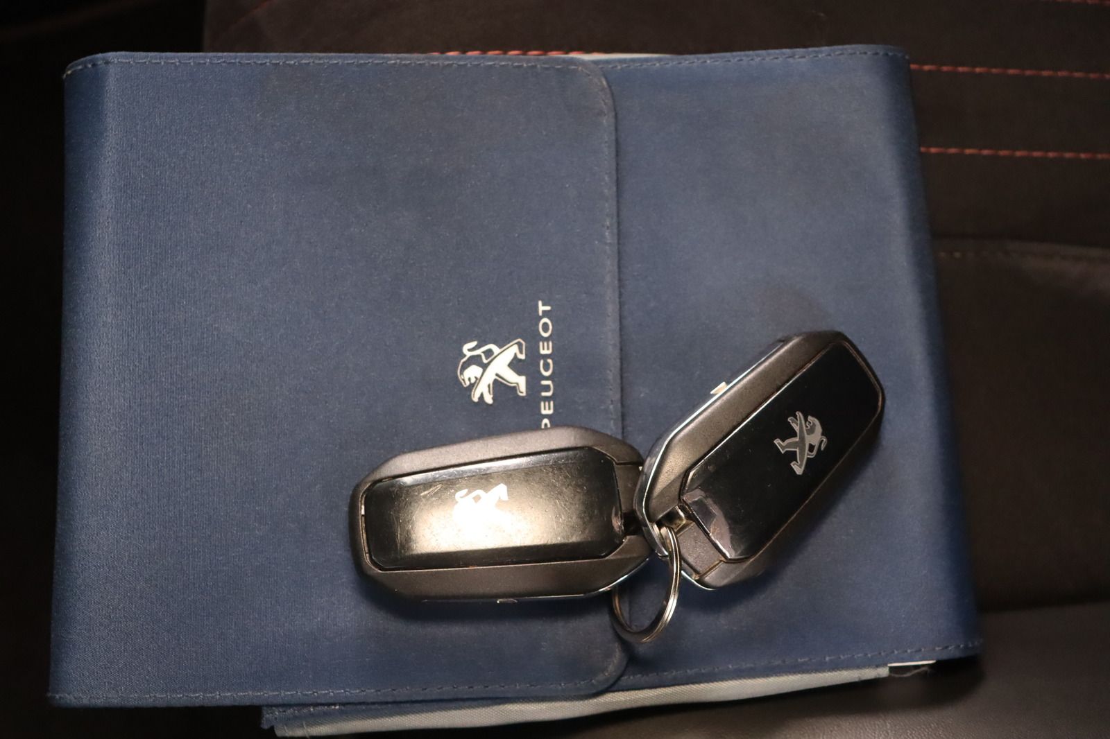 Fahrzeugabbildung Peugeot 308 GT * LED * Teilleder * Navi