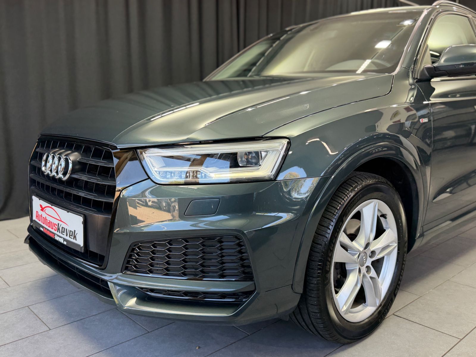 Fahrzeugabbildung Audi Q3 sport|S-Line|S-Tronic|AHK|NAVI|AUTOMATIK