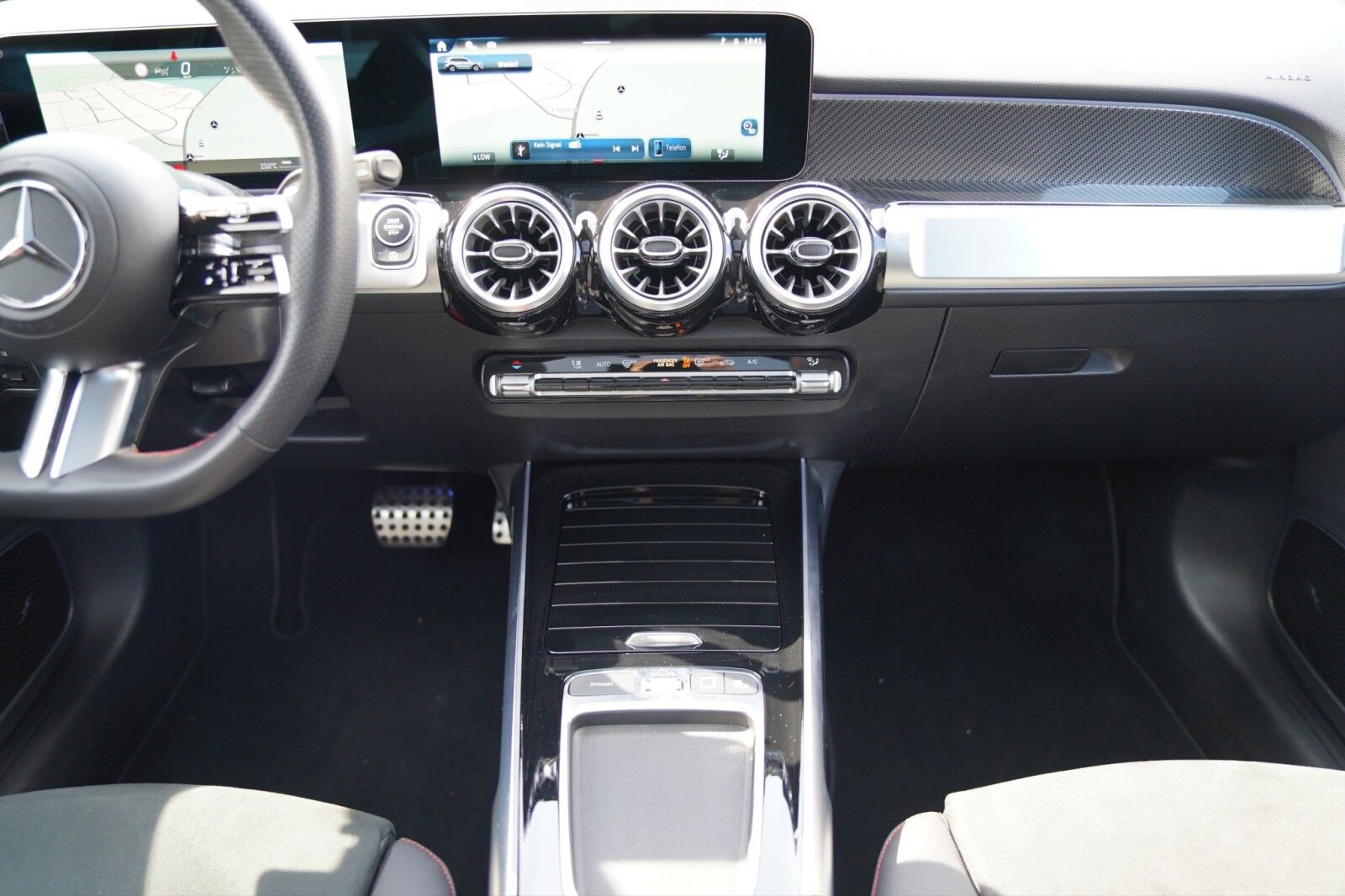 Mercedes-Benz GLB 250 4Matic AMG Line Memory Winter 360° Kamer foto 14