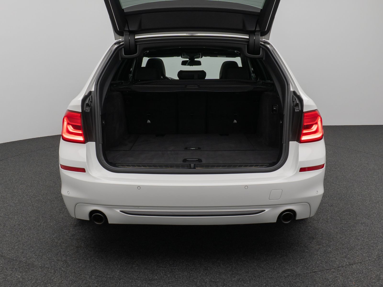 Fahrzeugabbildung BMW 520d Sport Line Kamera Panorama AHK HiFi Alarm