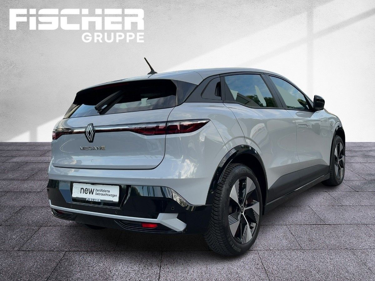 Fahrzeugabbildung Renault Megane E-TECH 130 EV40 CCS Kamera boost charge - mit KI generiert/bearbeitet
