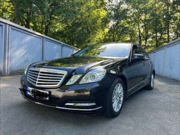 Mercedes E 200 - 1