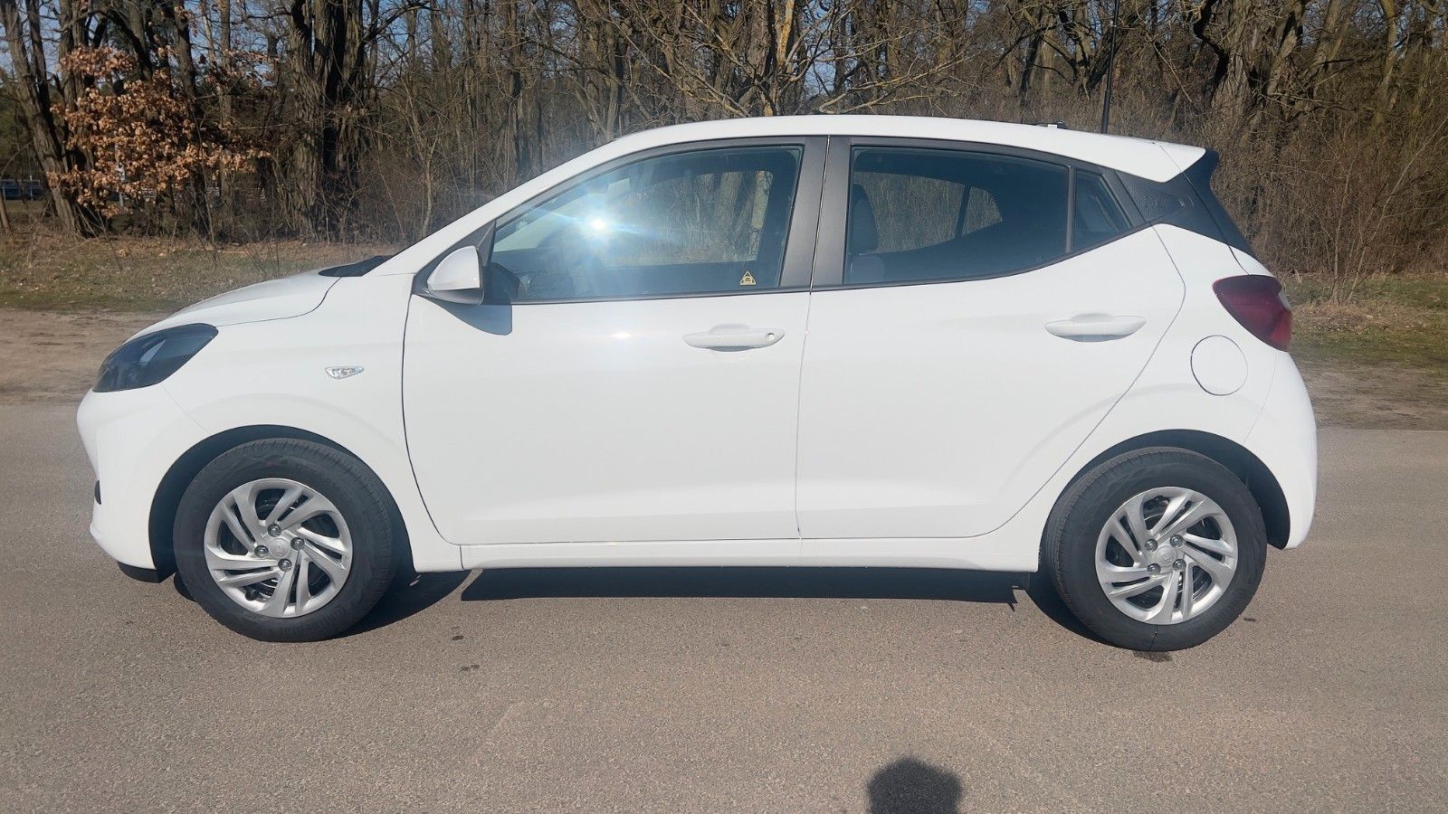 Fahrzeugabbildung Hyundai i10 1.0 Select *Navi*Klima*CarPlay*RFKamera*PDC*