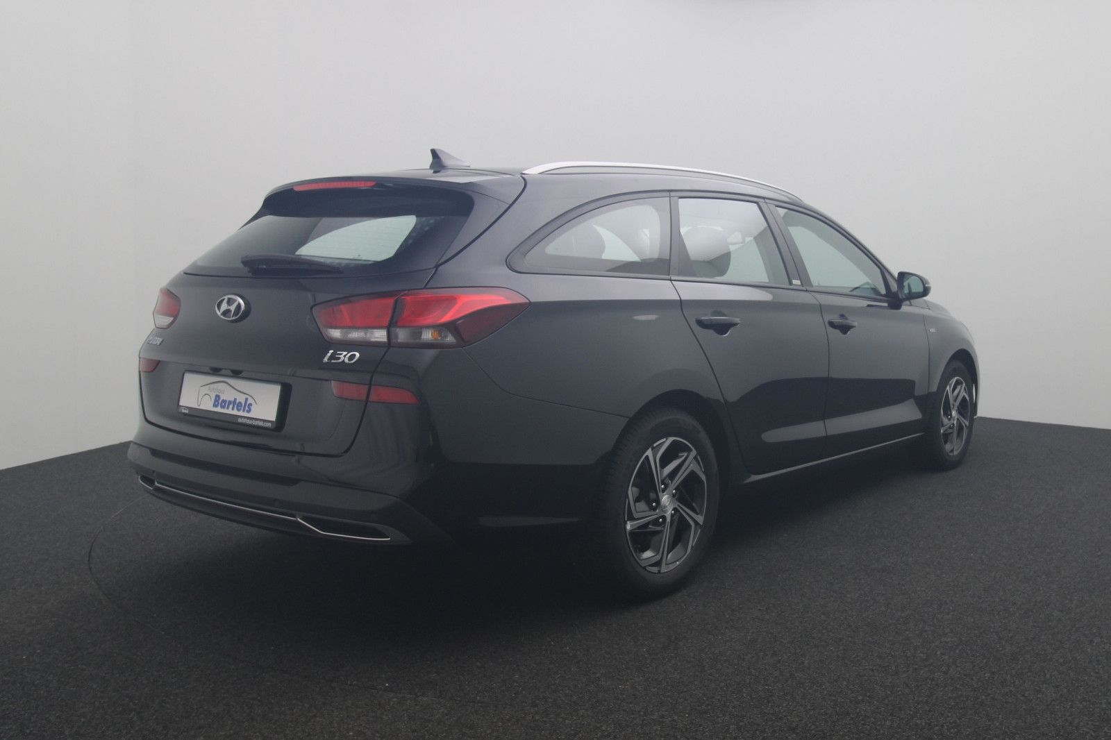 Fahrzeugabbildung Hyundai i30 Kombi 1.6 CRDi Trend Automatik