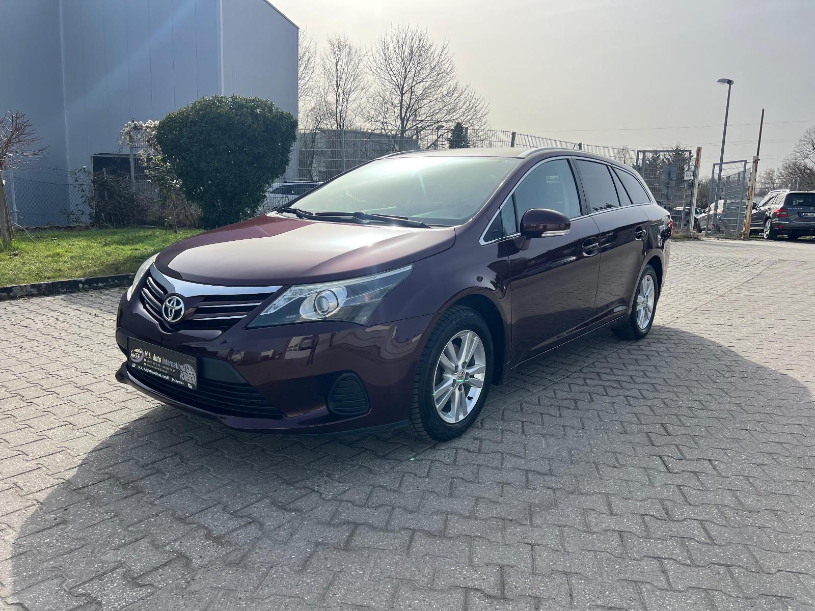 Toyota Avensis Combi 1,8-l*KLIMAAUT*SHZ*XENON*KAM*NAV*