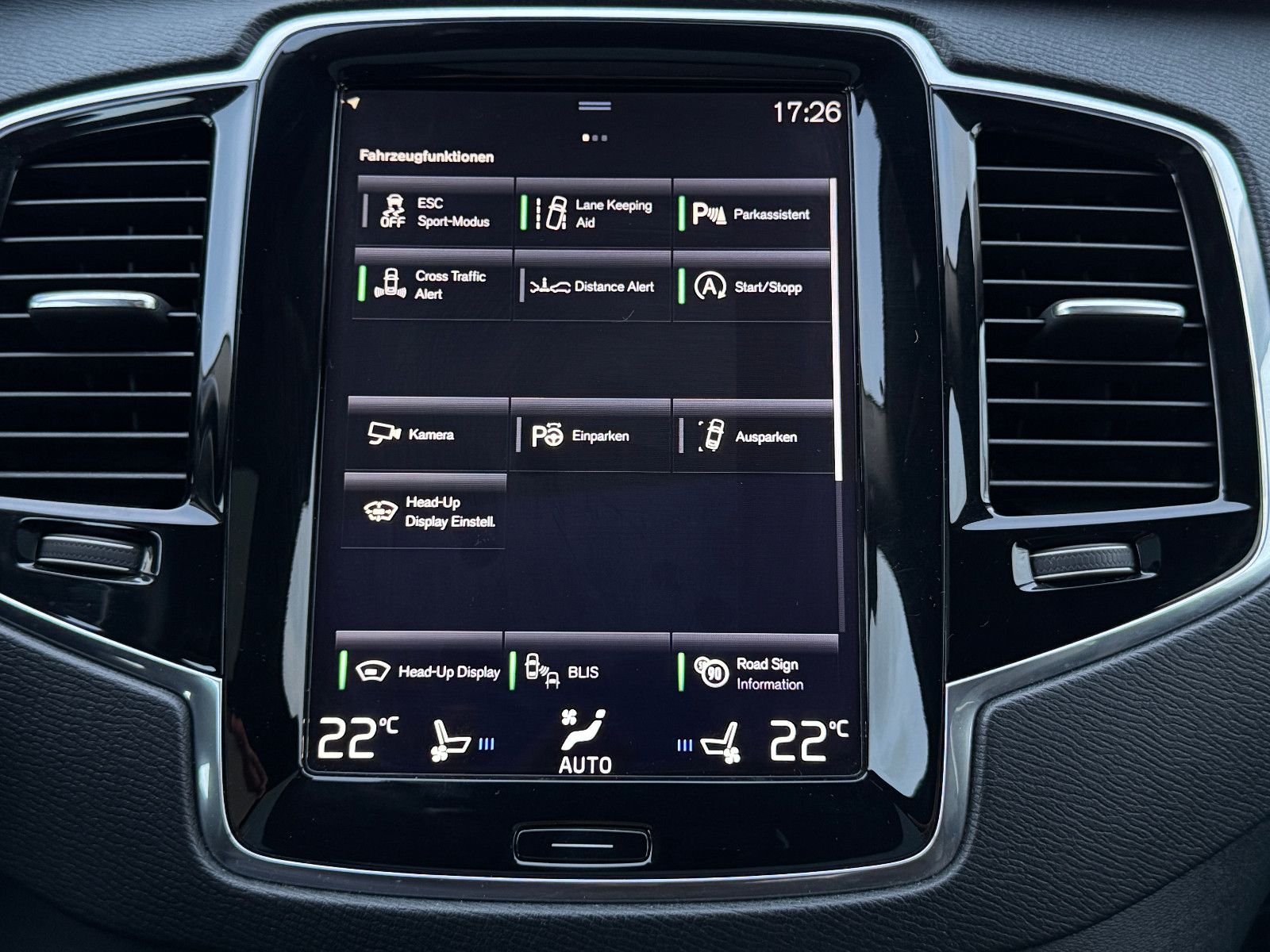 Fahrzeugabbildung Volvo XC90 INSCRIPTION AWD PANO HUD SITZKLIMA MEMORY