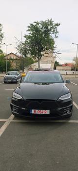 Tesla Model X 75D