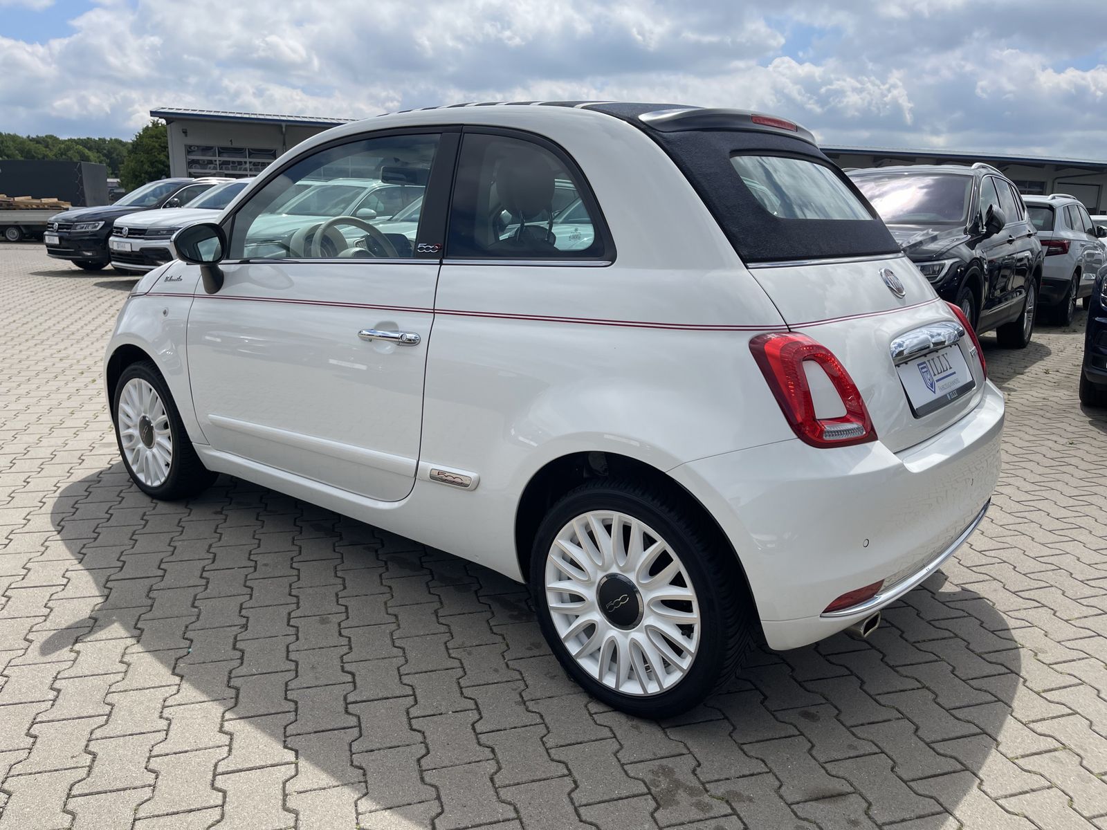 Fahrzeugabbildung Fiat 500C 1.0 GSE Hybrid*DolceVita+Paket*PDC*NavI*