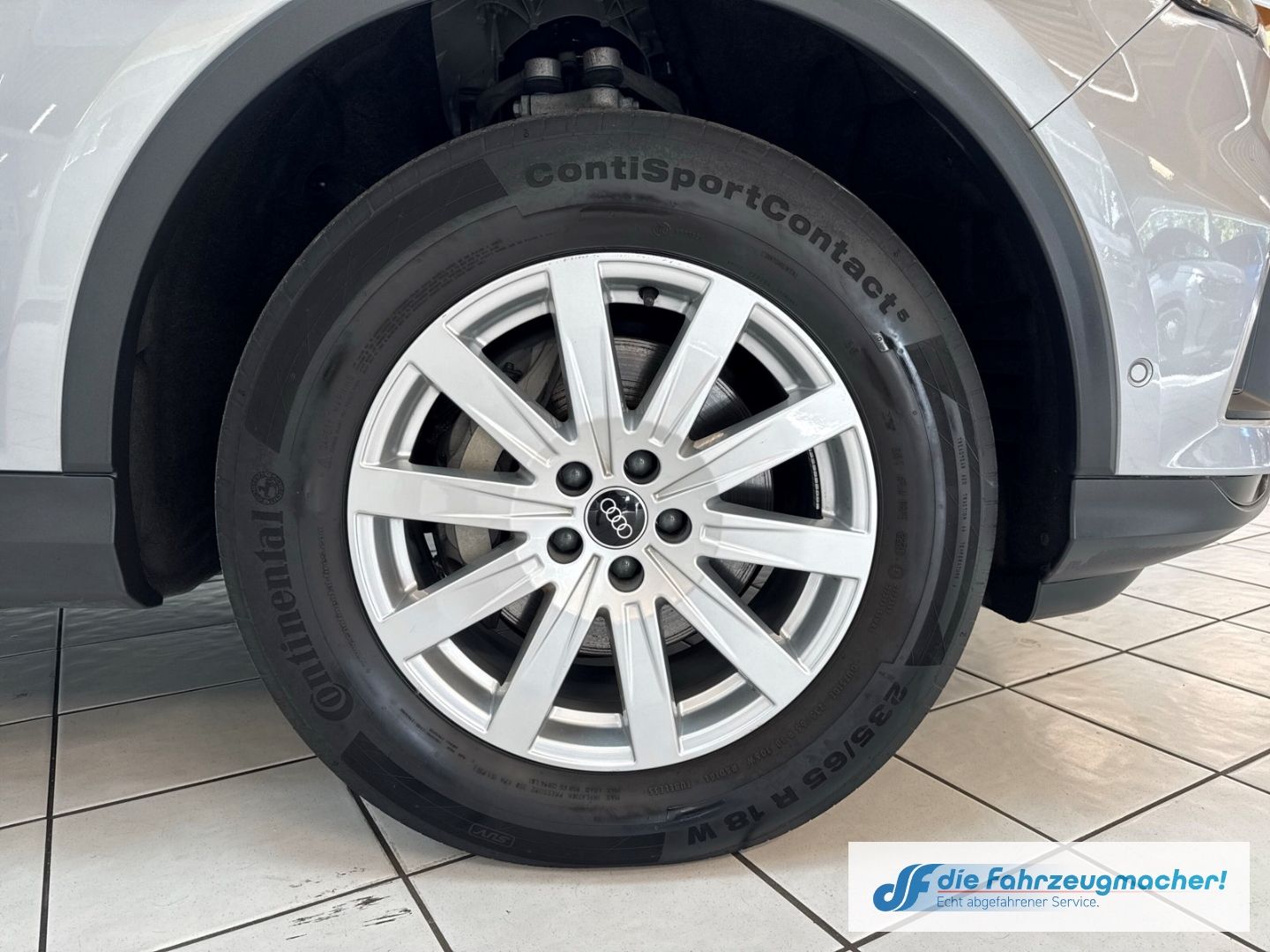 Fahrzeugabbildung Audi Q7 45 TDI quattro S-line Sportpaket LuftfeNiveau