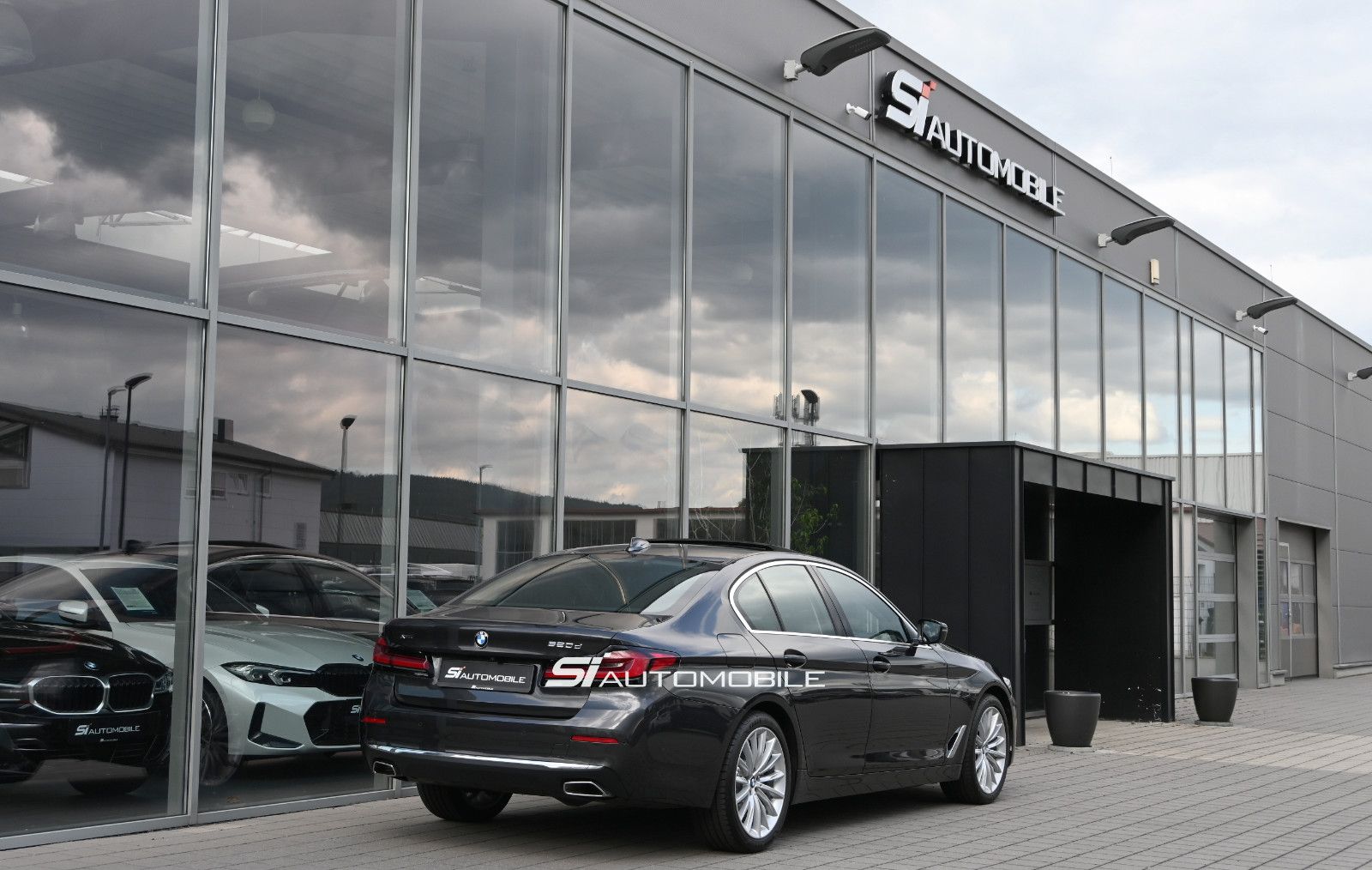 Fahrzeugabbildung BMW 520d xDr. Luxury °UVP 84.070€°360°-KAM°GLASDACH°